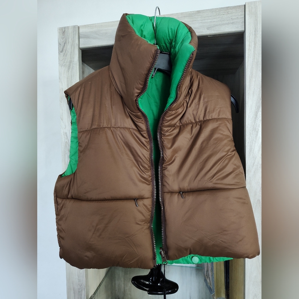 Xeoxarel Reversible Brown and Green Puffer Vest